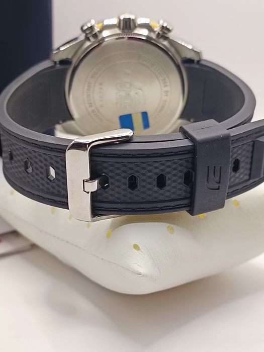 Часовник Casio EFR - 566 / 22 месеца гаранция
