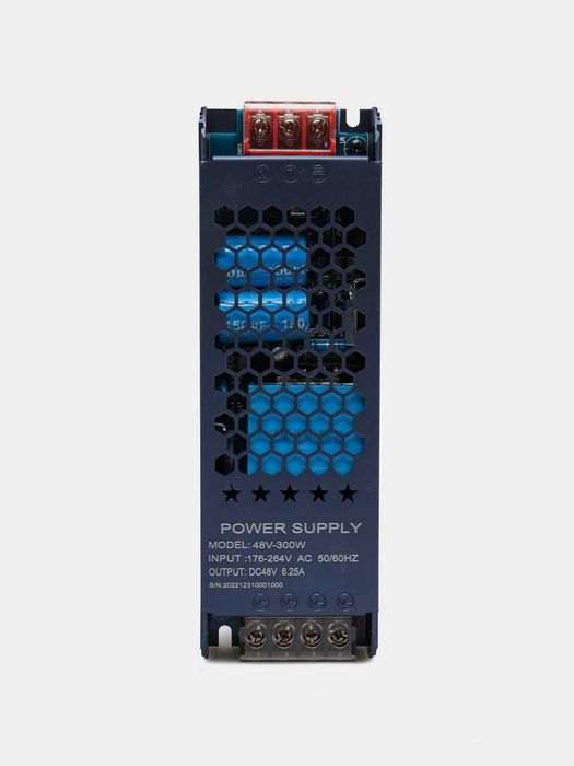 Блоки питания в ассортименте.