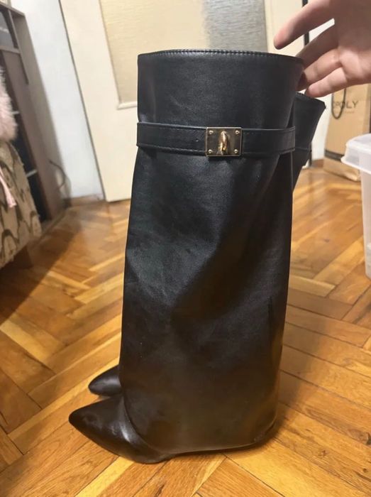 Дамски ботуши на ток