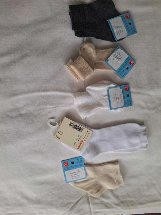 Бебешки нови чорапи