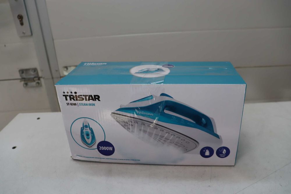 Парна ютия с керамична плоча Tristar ST-8300