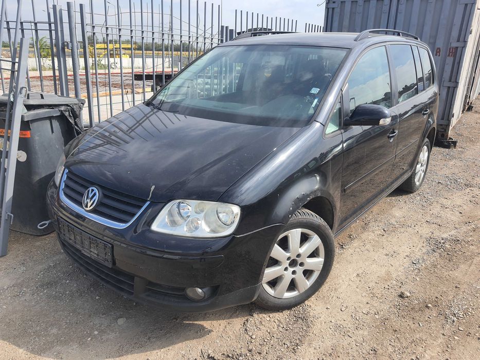 На части! VW Touran 2.0 TDI