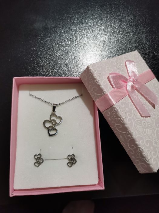 Дамски  Колиета с обеци