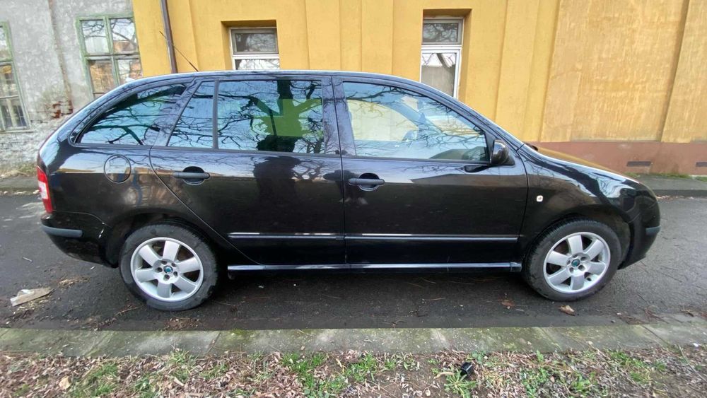 Skoda fabia facelift  motor 1,4 an 2007 euro 4 distributie pe lant