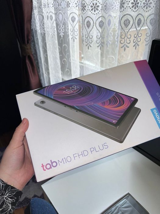 Tableta lenovo M10 FHD plus