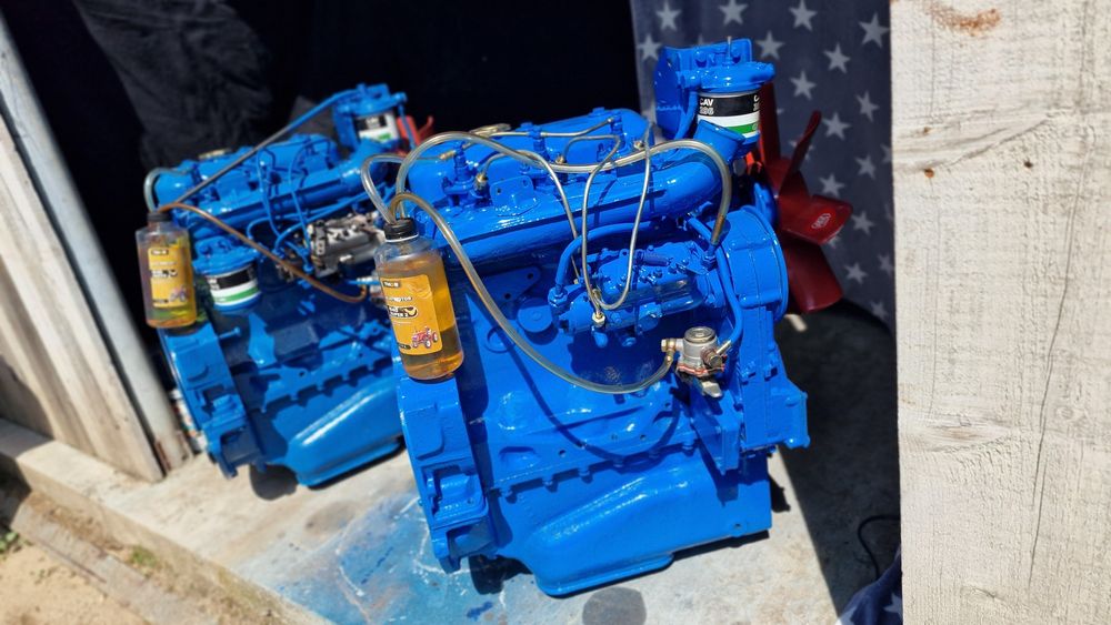 Vând motor tractor U445