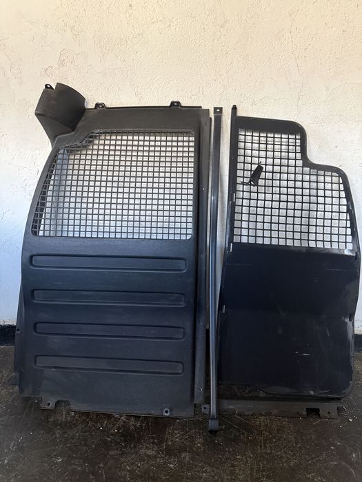 Volkswagen caddy 2011г преграда