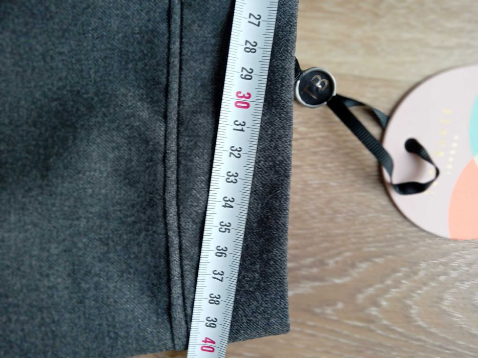 Ted Baker 98% wool пола