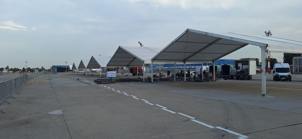 Corturi pentru evenimente ,hale industriale mobile , hale depozitare