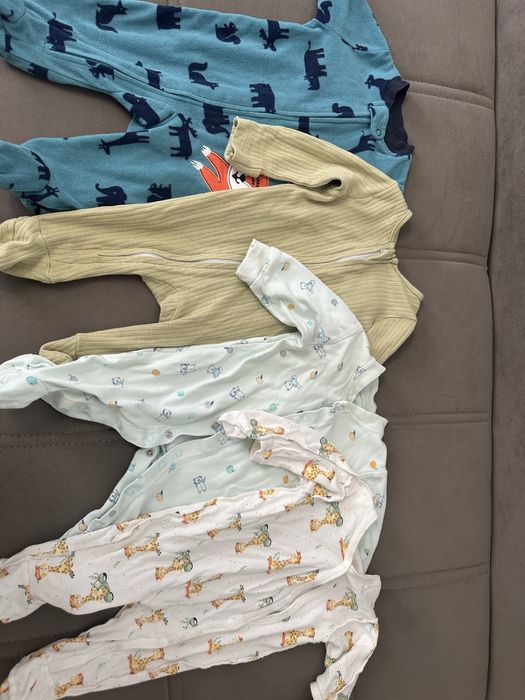 Продам детские вещи