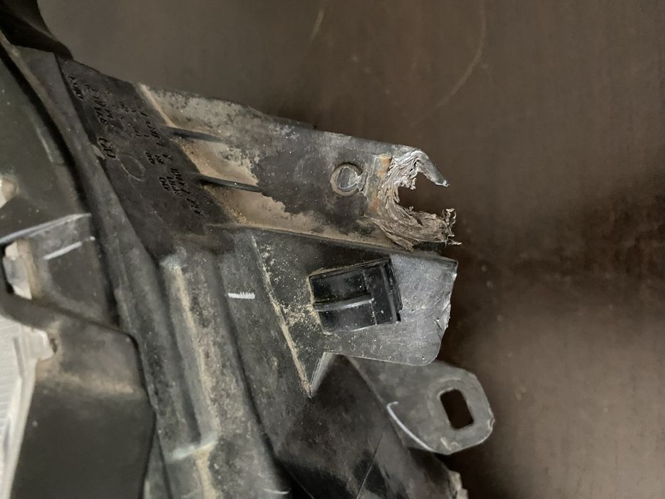 Far stanga halogen si led Honda CR-V an 2011-2015