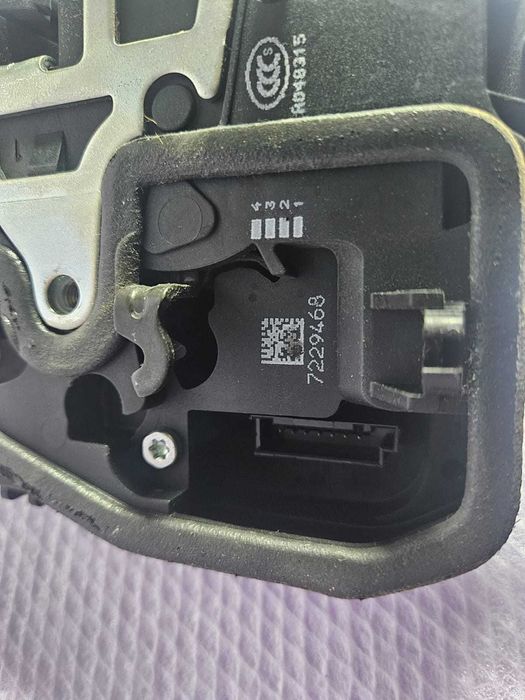 Broască ușă dreapta spate BMW E90 E91