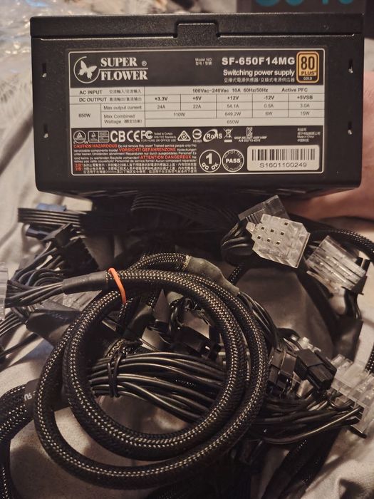 Sursă modulară Super Flower 650W SF-650F14MG