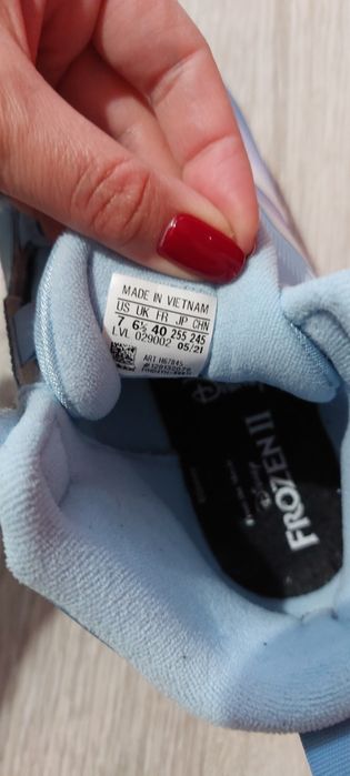Боти Adidas от серията Дисни, 40 номер