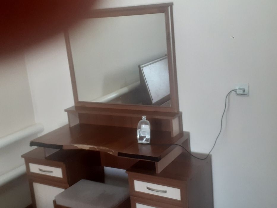Продам спальный гарнитур