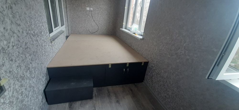 Мебельщик плотник