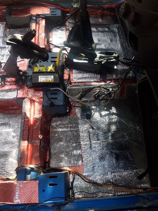 Шумоизоляция и все виды полировки автомобилей,реставрация фар