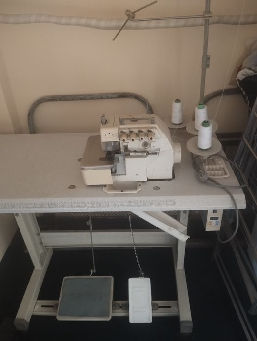 Averlok tikuv mashinasi