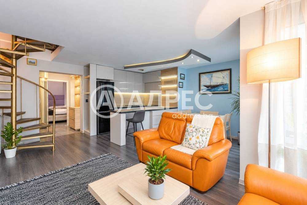 Продава се Мезонет в Варна, Червен площад - 119 кв.м за 2774 €/кв.м - Снимка #1