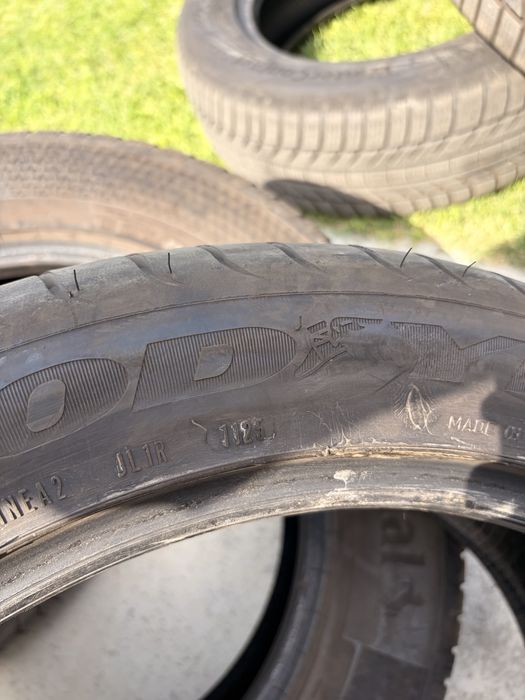 2 бр. Goodyear EfficientGrip Performance 245/45 R19 102Y XL RunFlat