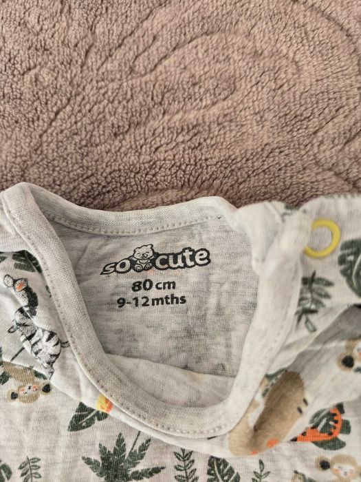 Продавам бебешки дрехи размер 9-12м