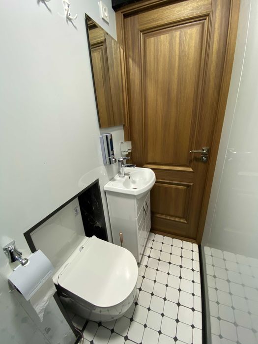 Талабаларга ётоқхона, Миллий, Политех, Молия сиртқи яқинида. Общежитие