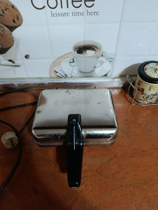 Продам советскую вафельницу
