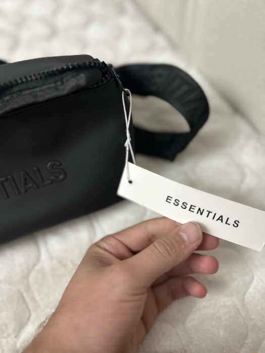 Чанта Essentials