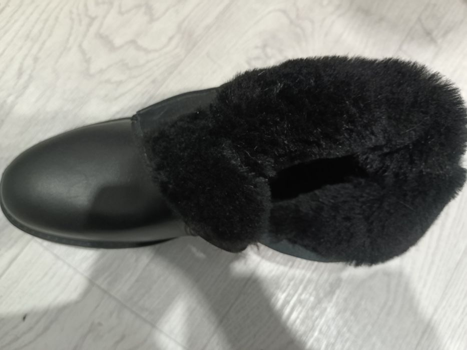 Продам кожаные сапоги