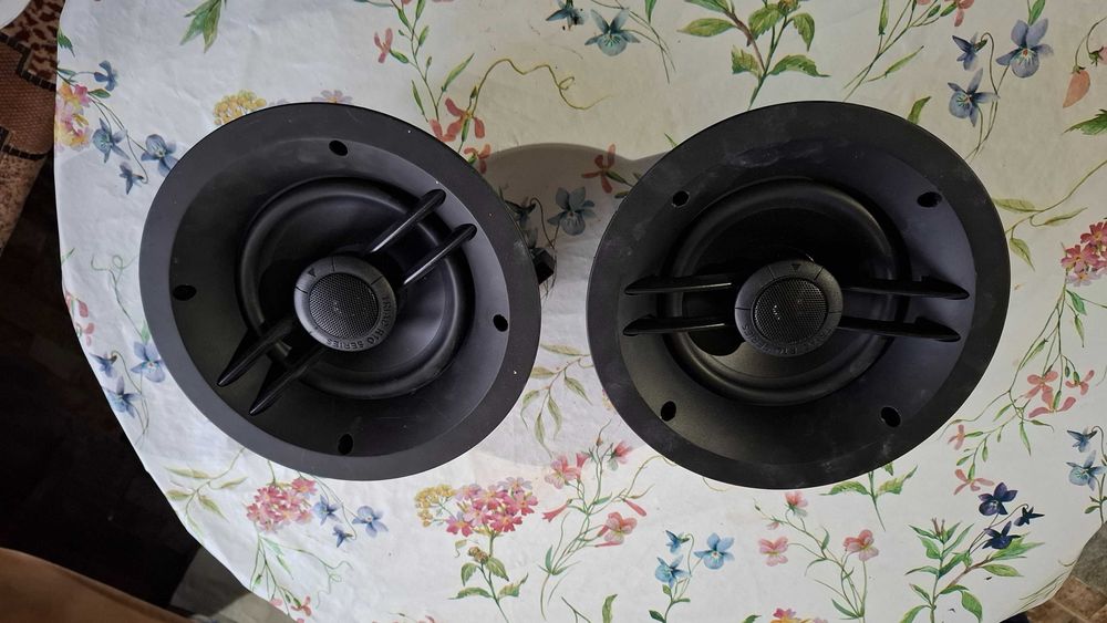 Boxa tavan Triad R16 in-ceilling TRIAD