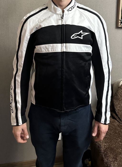 Продавам мото яке Алпинстар Alpinestat