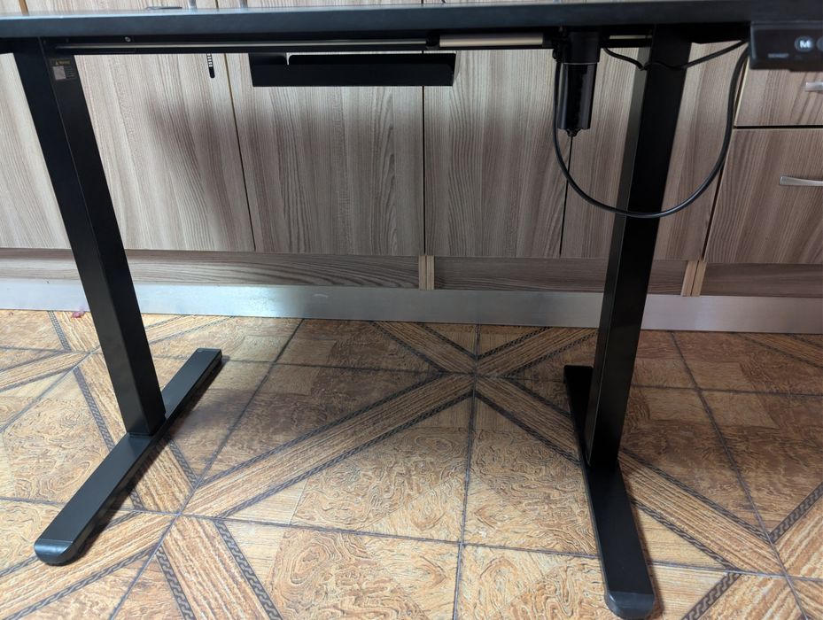 Birou electric montat ,Nefolosit!