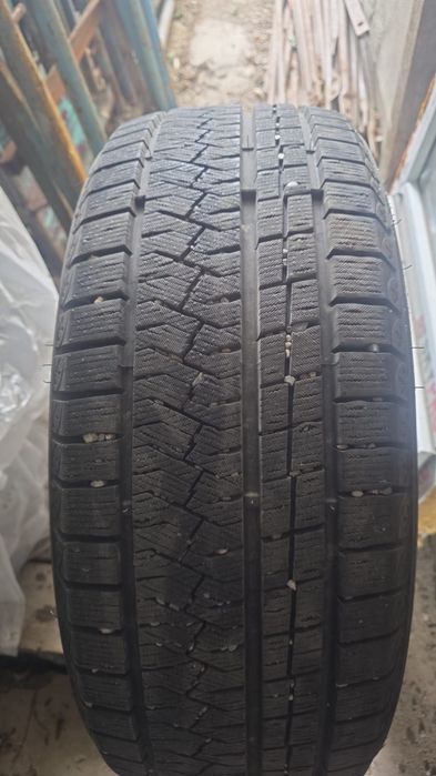 235/50 R19 зимние