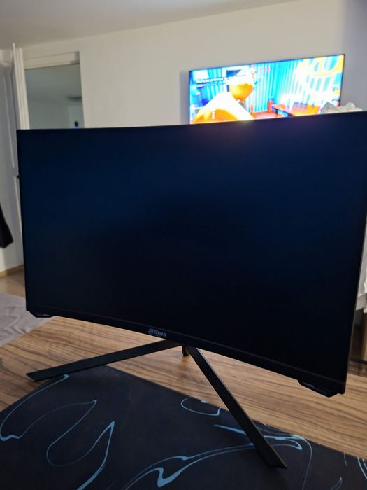 Vând monitor gaming