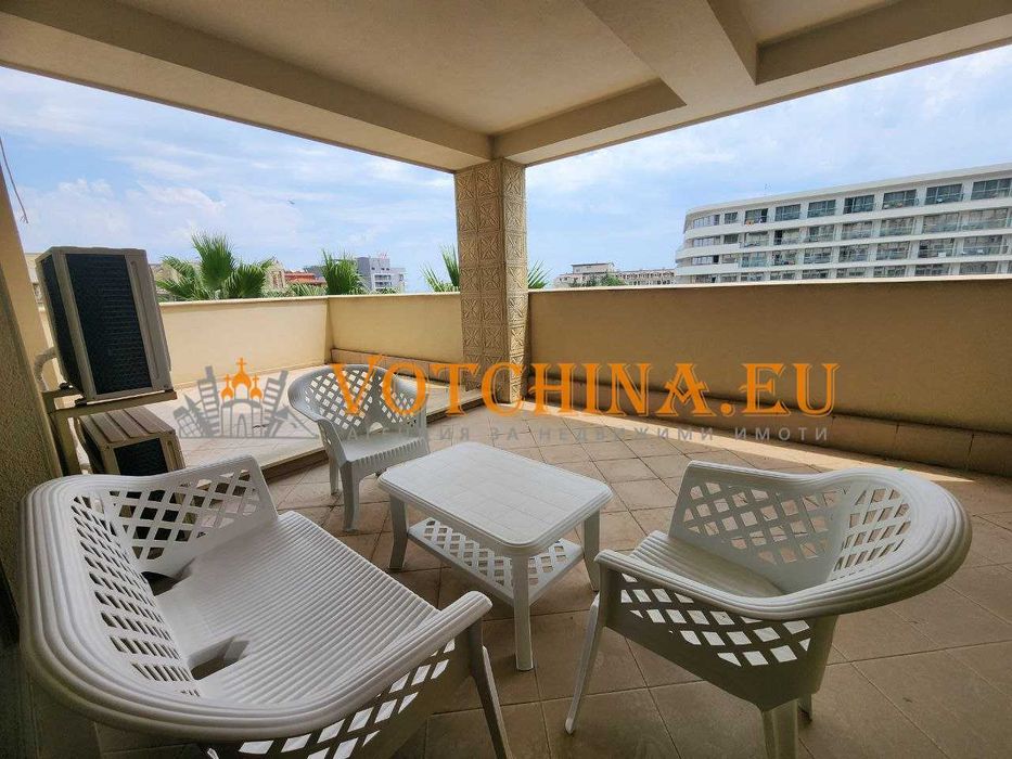 Продава се Двустаен апартамент в Варна, Център - 82 кв.м за 2401 €/кв.м - Снимка #1