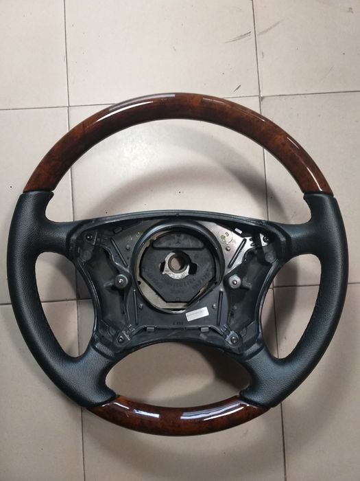 Тапициране на волани