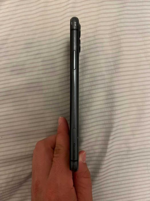 Продам iPhone 11 в хорошем состояние