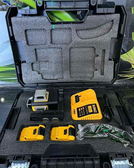 Чисто Нов Лазерен Нивелир DeWALT 4D