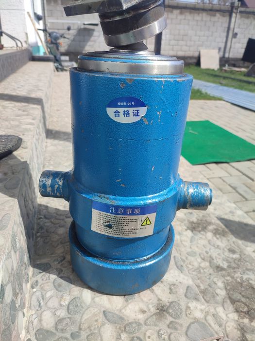 Продам 2 гидроцилиндра цилиндра абсолютно новых