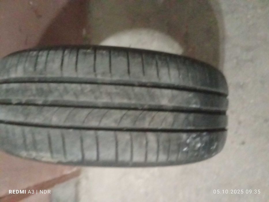 Продавам гуми втора употреба,2  бр. все сезонни,2 бр. Летни 205/55/16