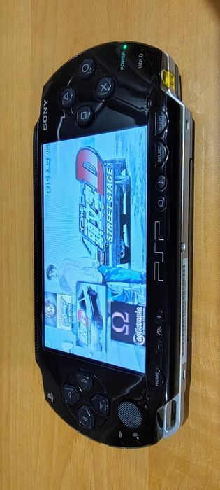 Husa + incarcarcator + Psp 1000 modat