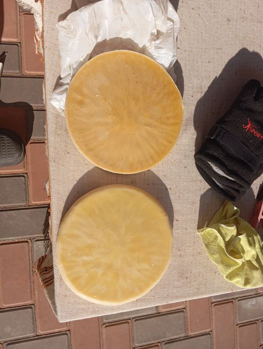 Пчелиный воск.  .