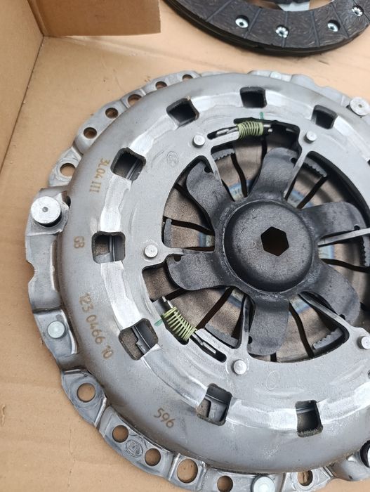 Съединител БМВ 116 бензин Е87/ BMW 116i  E87