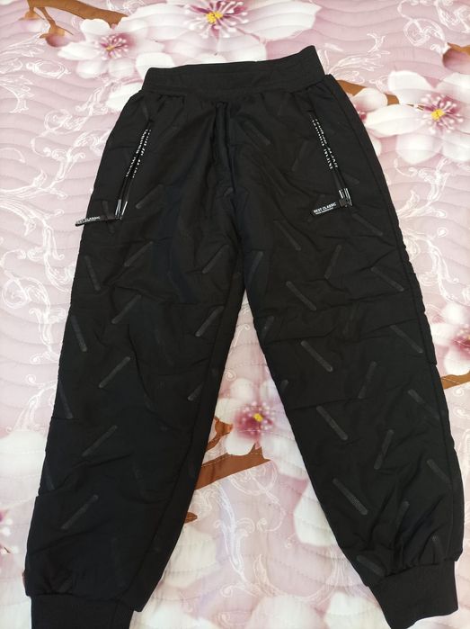 Pantaloni+hanorac imblanite marimea 110