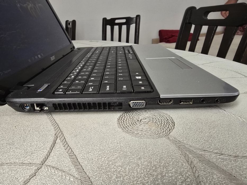 Acer Aspire E3-111