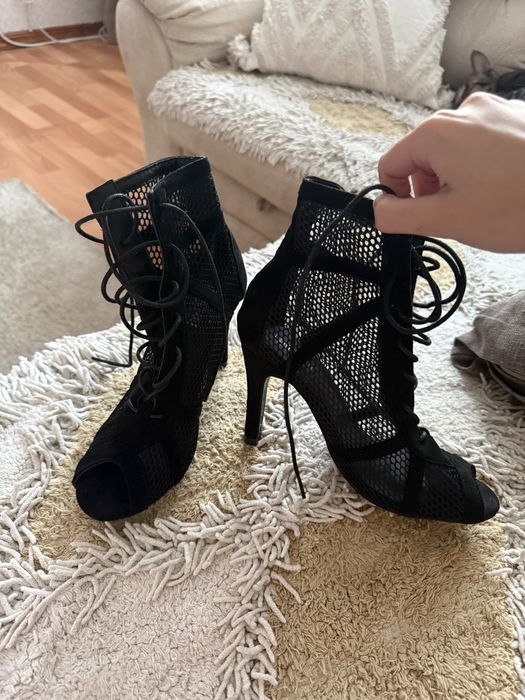 Продам туфли для танцев