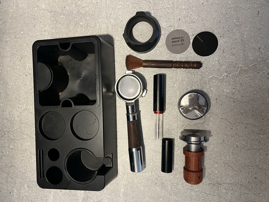 Accesorii 54mm, portafiltru, tamper dinamometric, knock box, WDT, etc