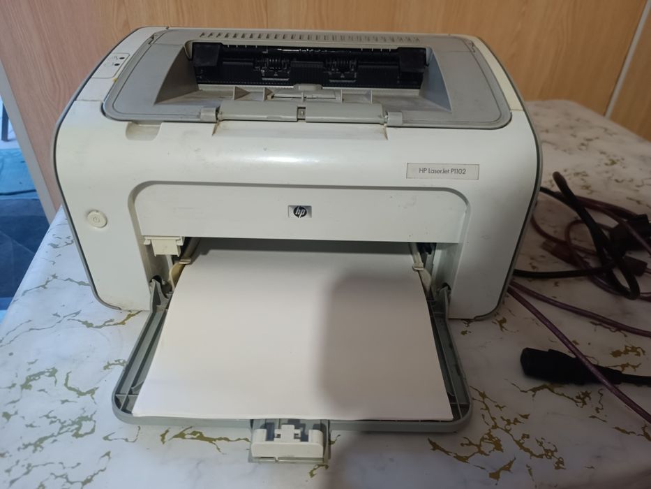 Принтер HP LaserJet P1102
Принтер HP LaserJet P1102
