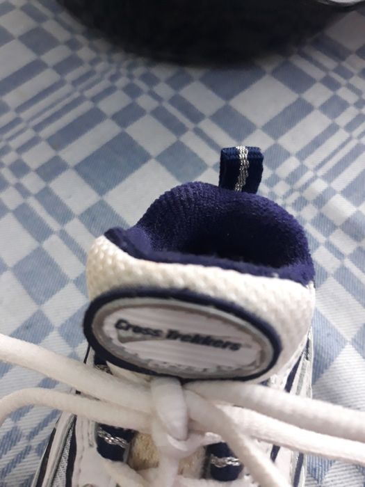 Vînd adidași copii