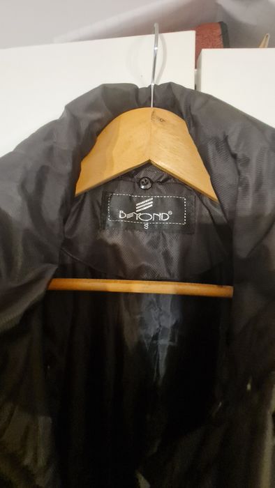 Jacheta/geaca/haina de iarna pt femei, impermeabila, ok și pt schi/ski